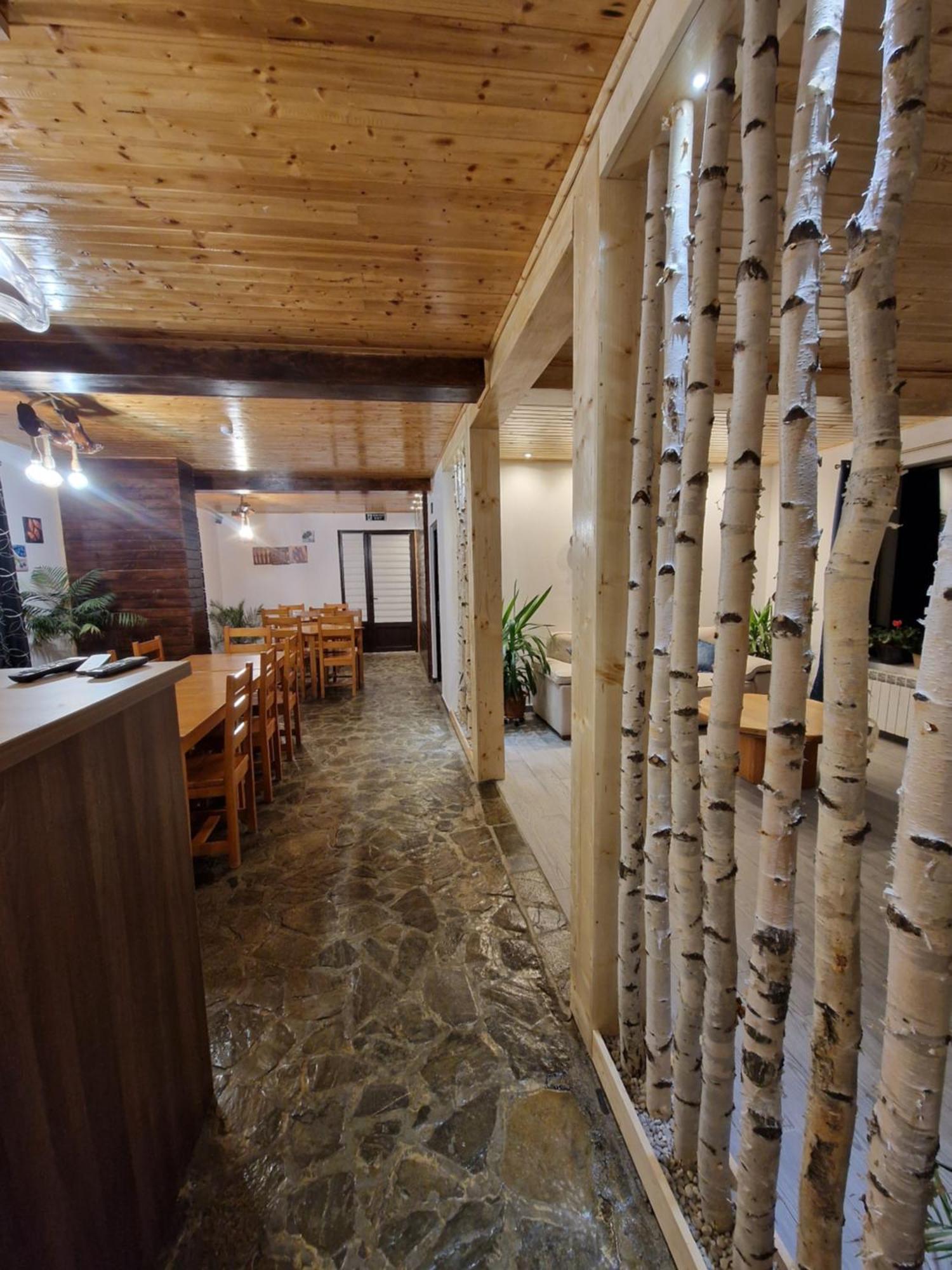 Hanul Doftana Trăisteni 外观 照片